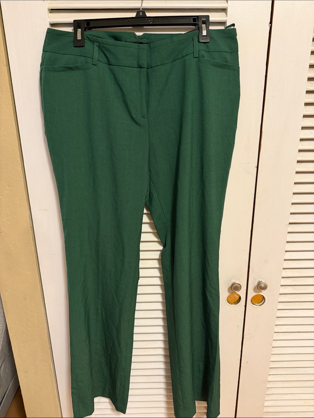 Amanda & Chelsea Forest Green Straight-Leg Trousers
